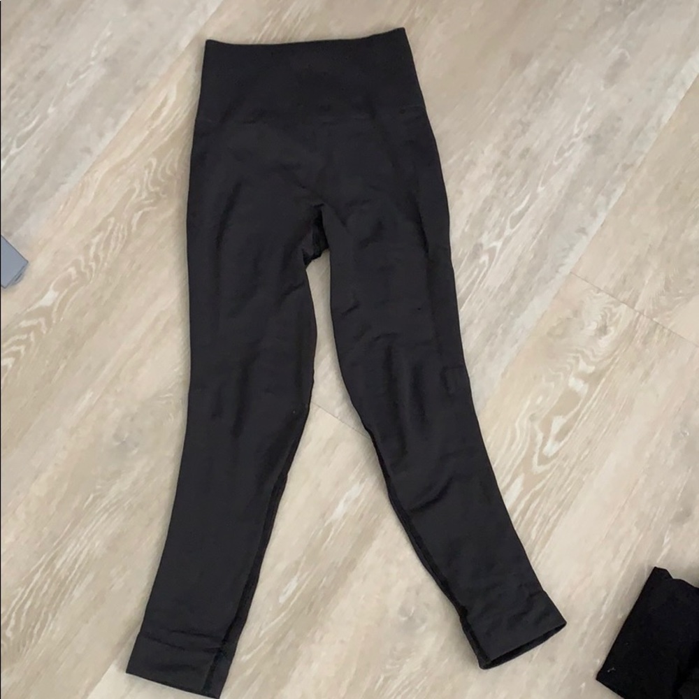 Gray sculpting leggings